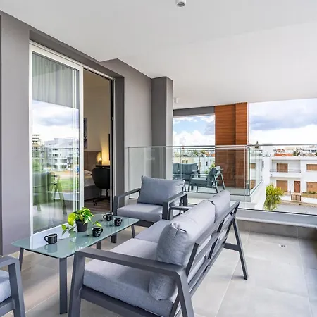 Sunshine 1-bedroom In * ラルナカ