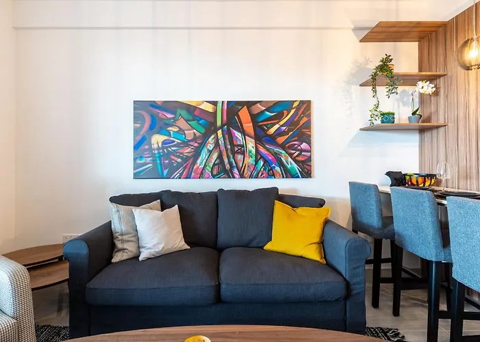 Sunshine 1-bedroom In *