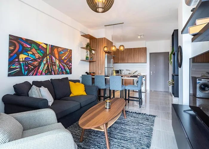 Sunshine 1-bedroom In Apartment *