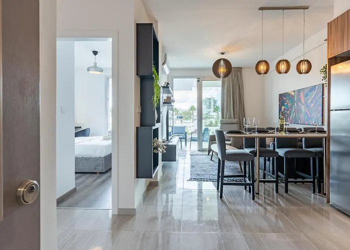 Sunshine 1-bedroom In