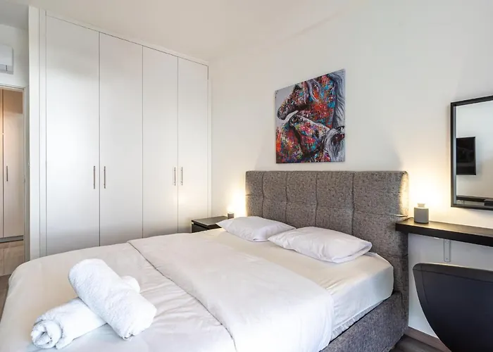 Апартаменты Sunshine 1-bedroom In *